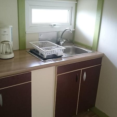 فندق Camping Des Rulieres Saint-Valérien المظهر الخارجي الصورة